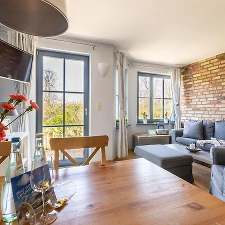 Apartment Strandhaus Wustrow - 1 *