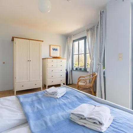 Strandhaus - 1 Lägenhet Wustrow (Fischland)